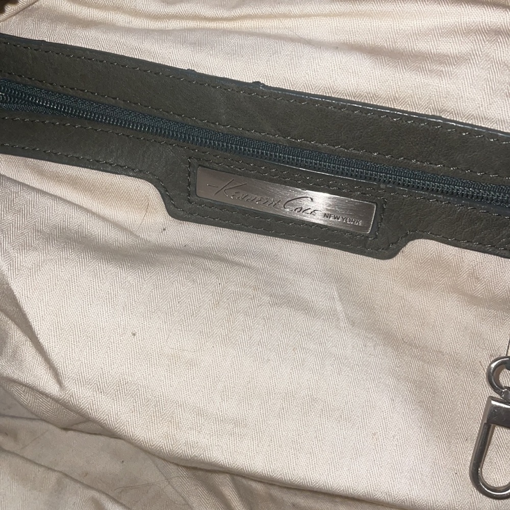 Kenneth Cole handbag - Picture 3 of 3